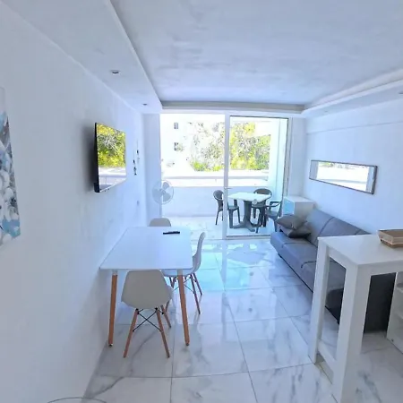 Riky Lovely Apartment, Americas شقة *